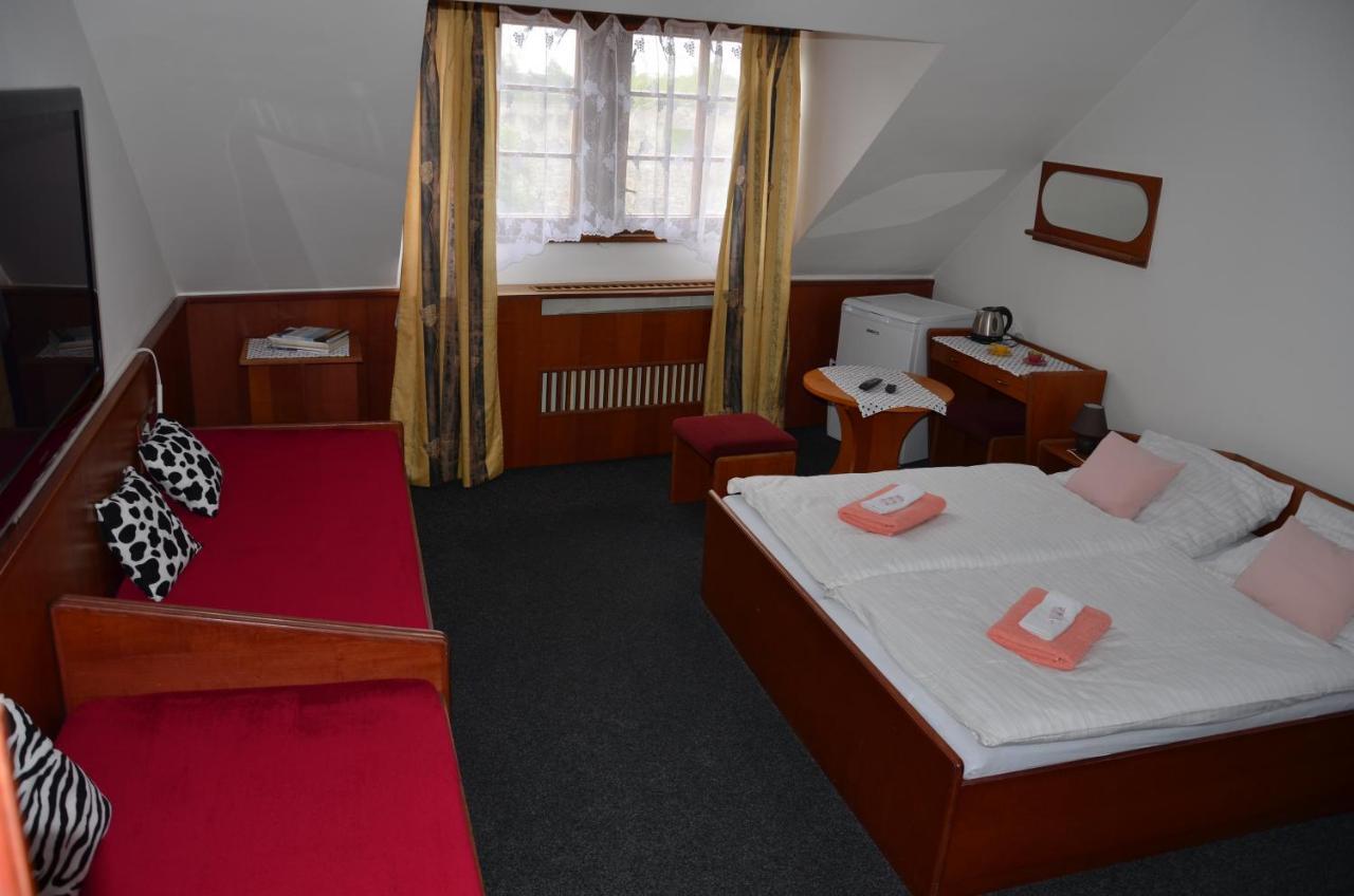 Guesthouse Zlaty Hrozen Česká Lípa المظهر الخارجي الصورة